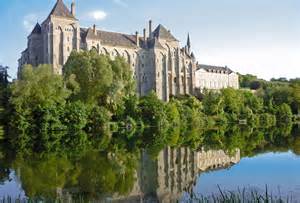 Abbaye_de_Solesmes.jpg