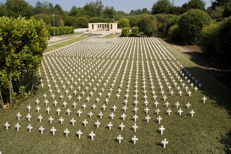 cimetiere-colleville-03.jpg cimetiere-colleville-03.jpg